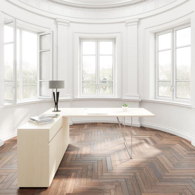 AIR Schreibtisch | 1600 - 2000 mm, elektrifiziert, integriertes Sideboard, Ahorn AIR Schreibtisch | 1600 - 2000 mm, elektrifiziert, integriertes Sideboard, Ahorn