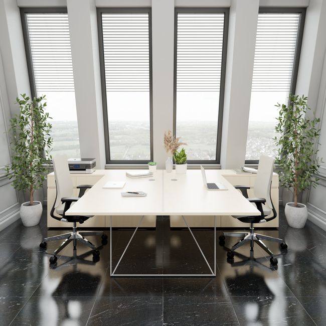 AIR DUO Team-Schreibtisch mit Sideboards | 1600 - 2000 x 3200 mm, elektrifiziert, Ahorn