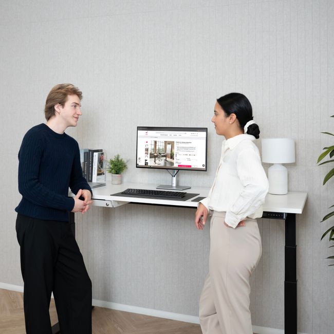 TELDRA Pro, 2-Motoren-Schreibtisch | 1600 - 2000 mm, elektrisch höhenverstellbar, Echtholz-Furnier Nussbaum