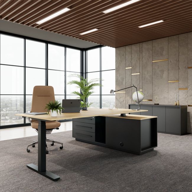 ART Chef-Schreibtisch mit Sideboard | 2240 x 1800 mm, elektrisch höhenverstellbar, Wildeiche