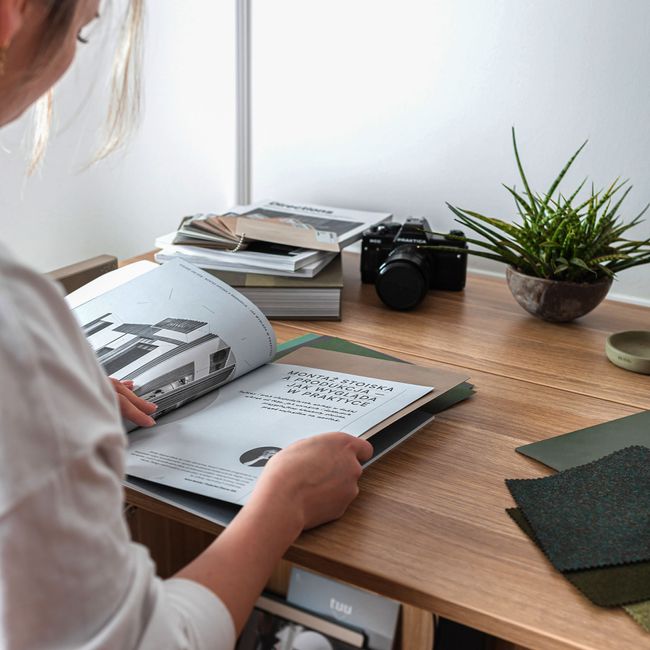 StartUs-E klappbarer, höhenverstellbarer Schreibtisch | 1000-1200 mm