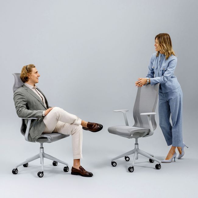 D-CHAIR Bürodrehstuhl | Synchronmechanik, 5-Stern-Fußkreuz, mit Kopfstütze