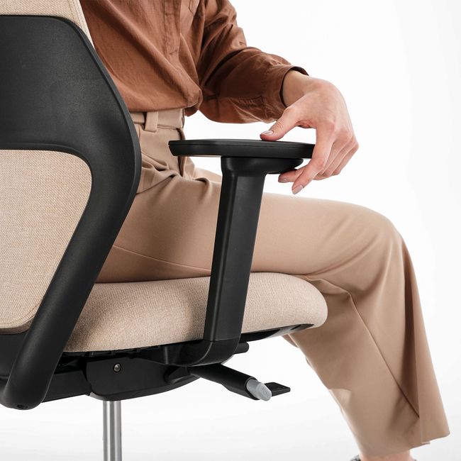 OFY Bürodrehstuhl | Synchronmechanik, 3D-Armlehnen, hohe Rückenlehne