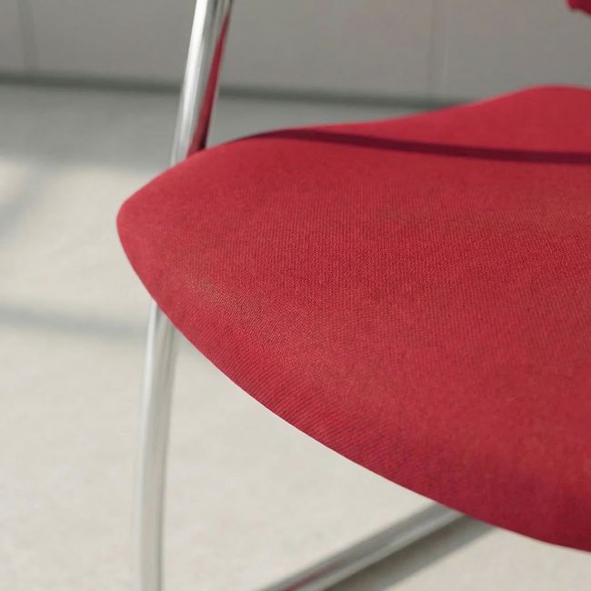 DIVA Freischwinger | Netzrücken, gepolsterte Sitzfläche