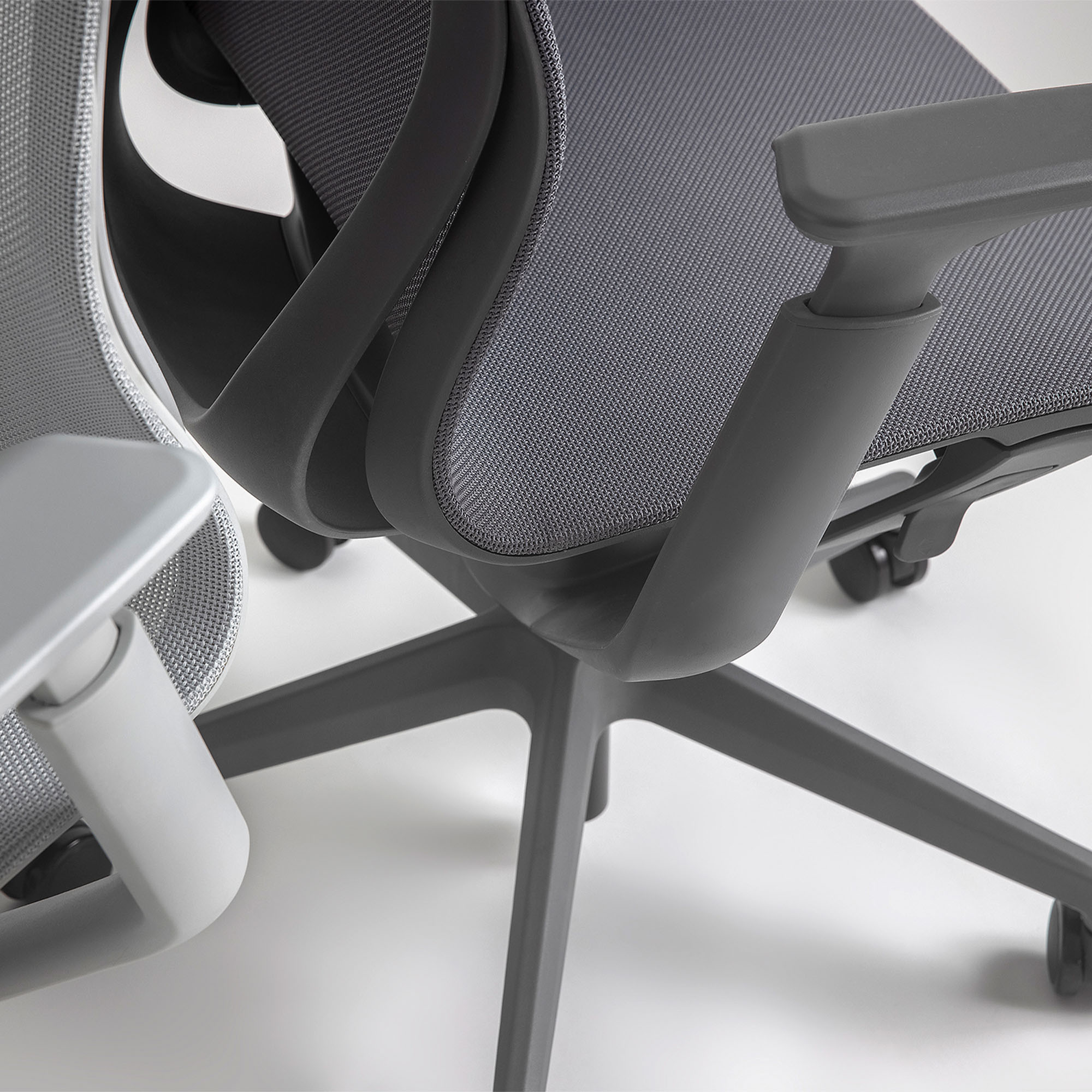 Chaise pivotante Bloom Office | Accoudoirs 3D, appui-tête, corail - 13 Main Image