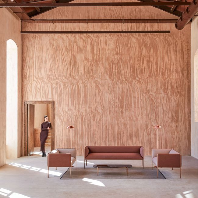 MITEA Lounge-Sessel | 4-Fuß-Gestell, feste Armlehnen