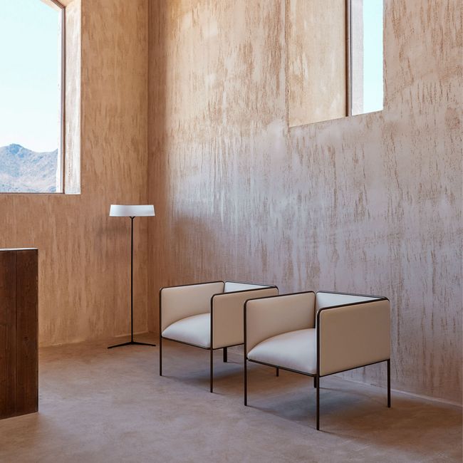 MITEA Lounge-Sessel | 4-Fuß-Gestell, feste Armlehnen