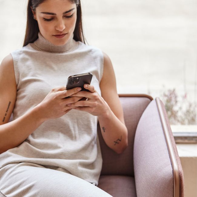 MITEA Lounge-Sessel | 4-Fuß-Gestell, feste Armlehnen