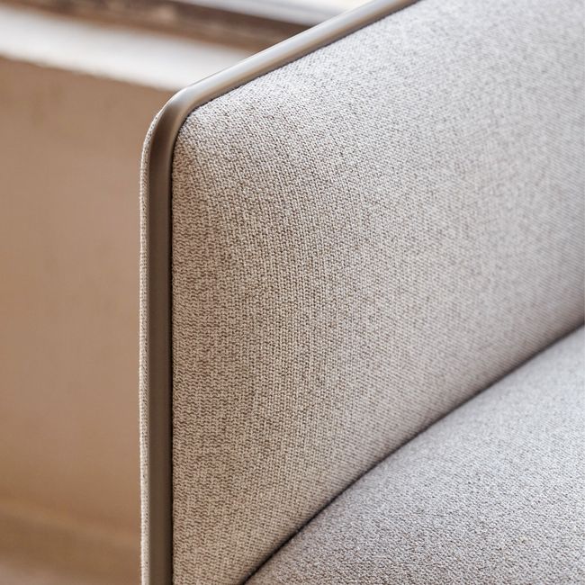 MITEA Sofa | 4-Fuß-Gestell, feste Armlehnen, 2- oder 3-Sitzer