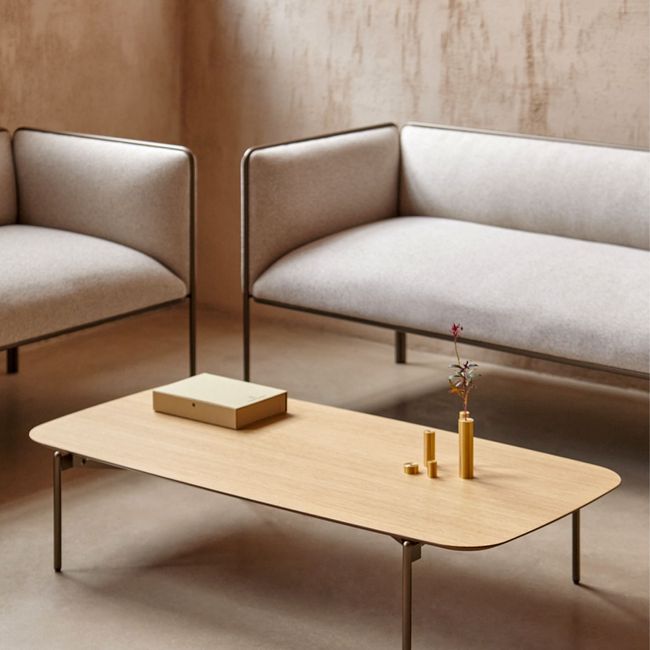 MITEA Sofa | 4-Fuß-Gestell, feste Armlehnen, 2- oder 3-Sitzer