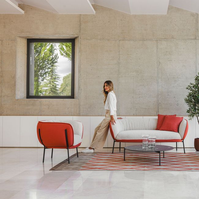 LEWI Lounge-Sessel | 4-Fuß-Gestell, feste Armlehnen