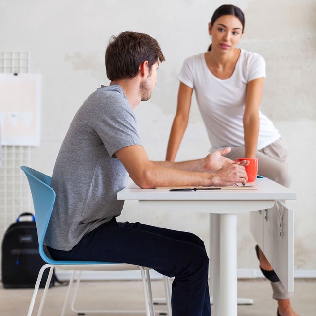 SKILL Schreibtisch | 1380-2100 x 740 mm, optional Kabelklappe, Kabelkanal und Kniesichtblende