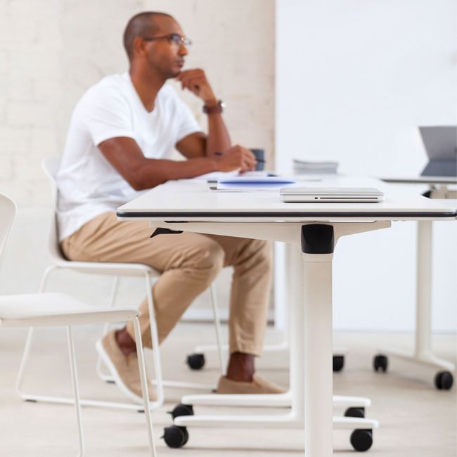 SKILL Schreibtisch | 1200-1800 x 740 mm, klappbar, stapelbar