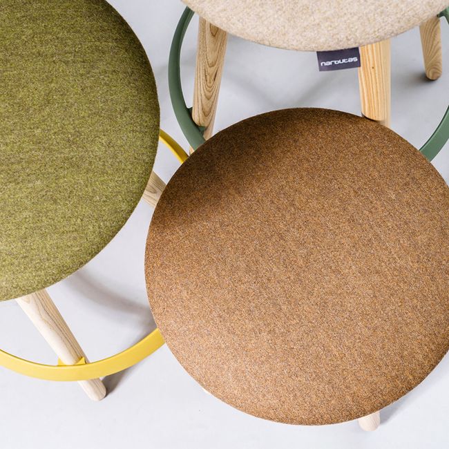 CANNIE Sitzhocker | Sitzhöhe 500 – 790 mm, Massivholz-Gestell