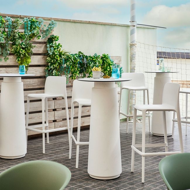 DORIA Hochtisch | 600-1000 mm, rund oder quadratisch, Säule