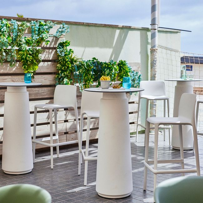 DORIA Hochtisch | 600-1000 mm, rund oder quadratisch, Säule