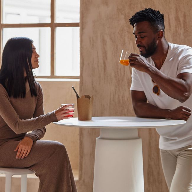 DORIA Hochtisch | 600-1000 mm, rund oder quadratisch, Säule