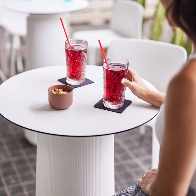 DORIA Hochtisch | 600-1000 mm, rund oder quadratisch, Säule