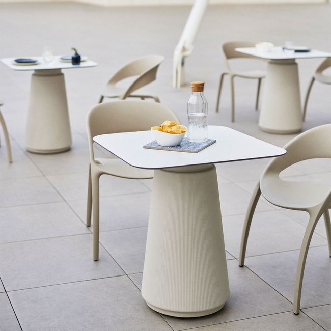 DORIA Besprechungstisch | 700-1000 mm, rund oder rechteckig, Säule Ø 400 mm