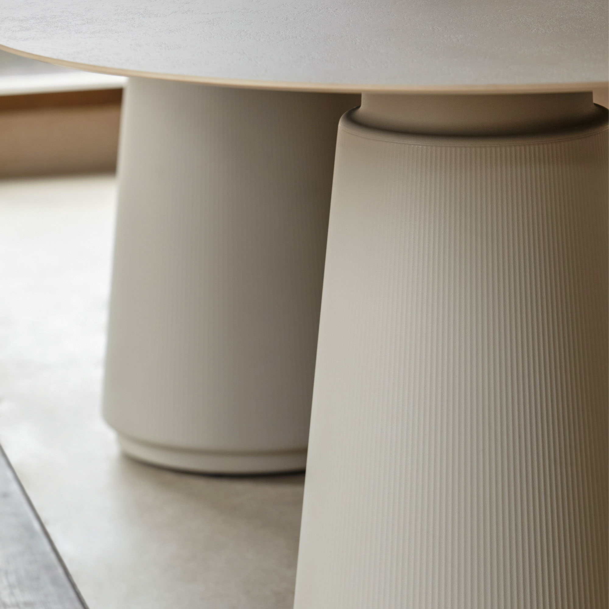 DORIA Konferenztisch | 2200-4140 mm, oval, Säule - 26 Main Image
