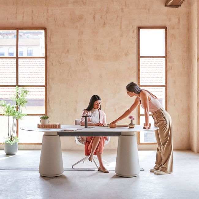 DORIA Konferenztisch | 2400 x 1200 mm, oval, Säule