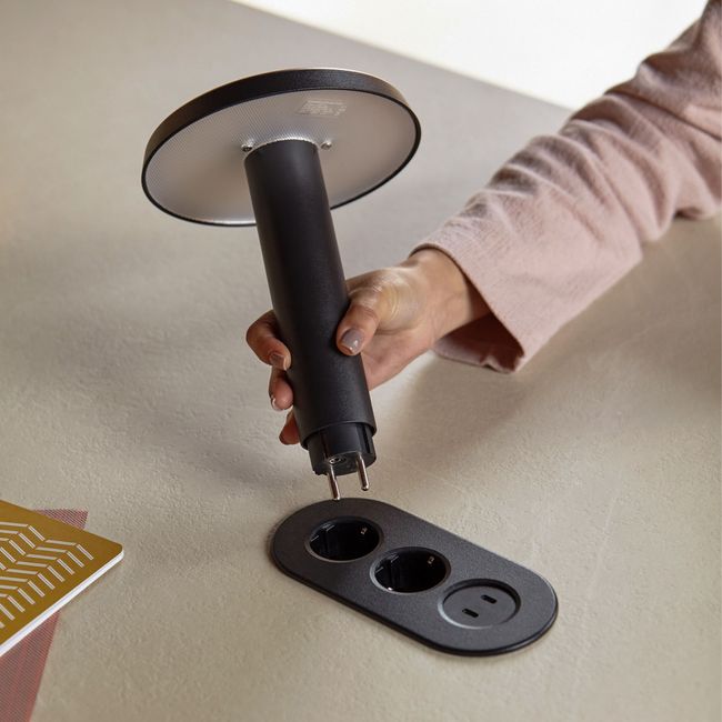 DORIA Konferenztisch | 2400 x 1200 mm, oval, Säule