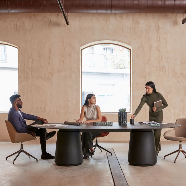 DORIA Konferenztisch | 2400 x 1200 mm, oval, Säule