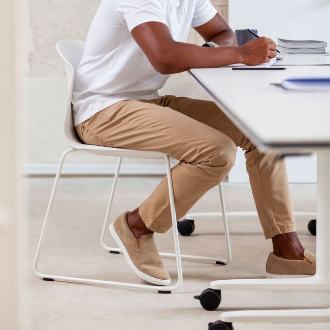 FLEX ATTACK Besucherstuhl | Kufengestell, mit oder ohne Polsterung