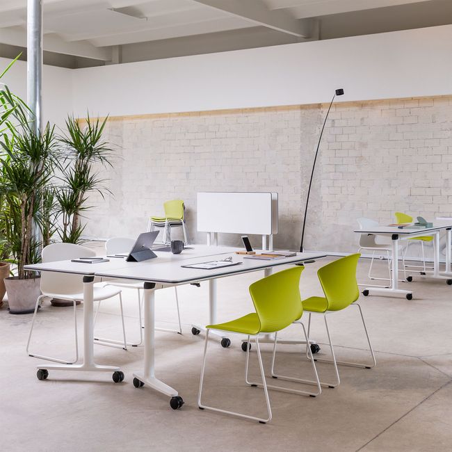 FLEX ATTACK Besucherstuhl | Kufengestell, mit oder ohne Polsterung