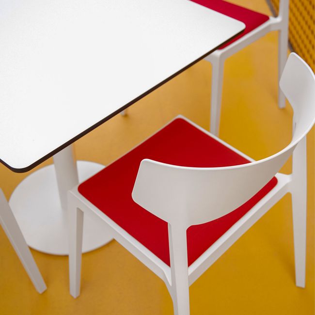 FLY Besucherstuhl | 4-Fuß-Gestell, gepolstert