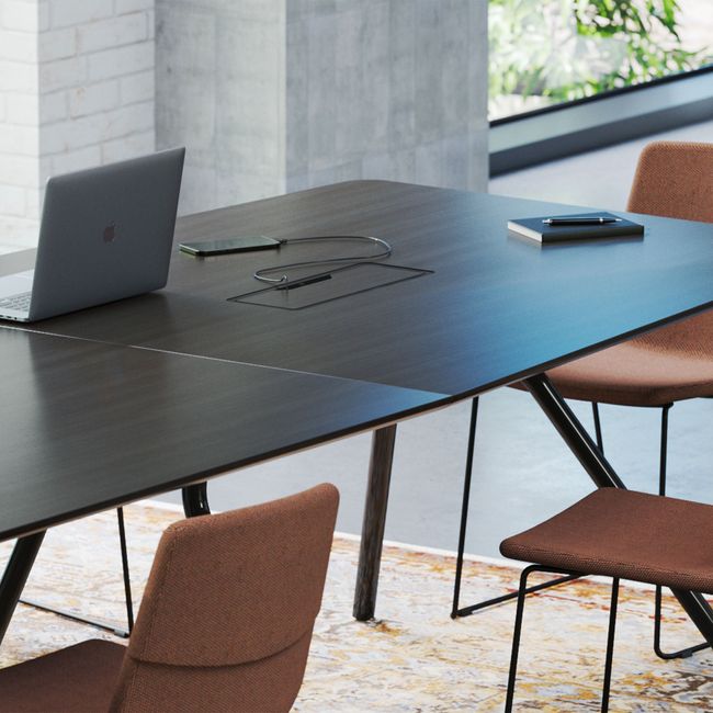 ARQUS Konferenztisch | 2000-4200 x 760 mm (6-12 Personen), Echtholzfurnier