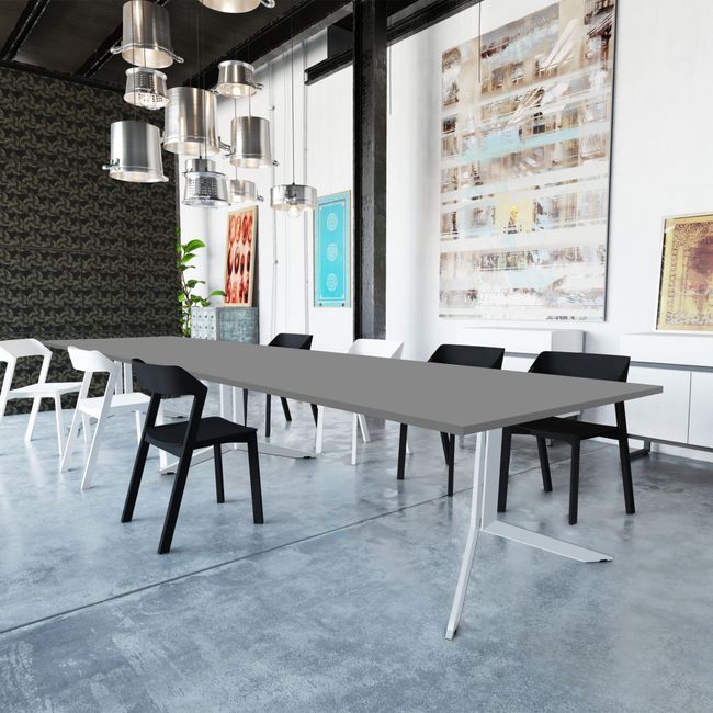 AXY Konferenztisch | 2800-4800 mm, drei Gestellvarianten, optionale Mediabox AXY Konferenztisch | 2800-4800 mm, drei Gestellvarianten, optionale Mediabox