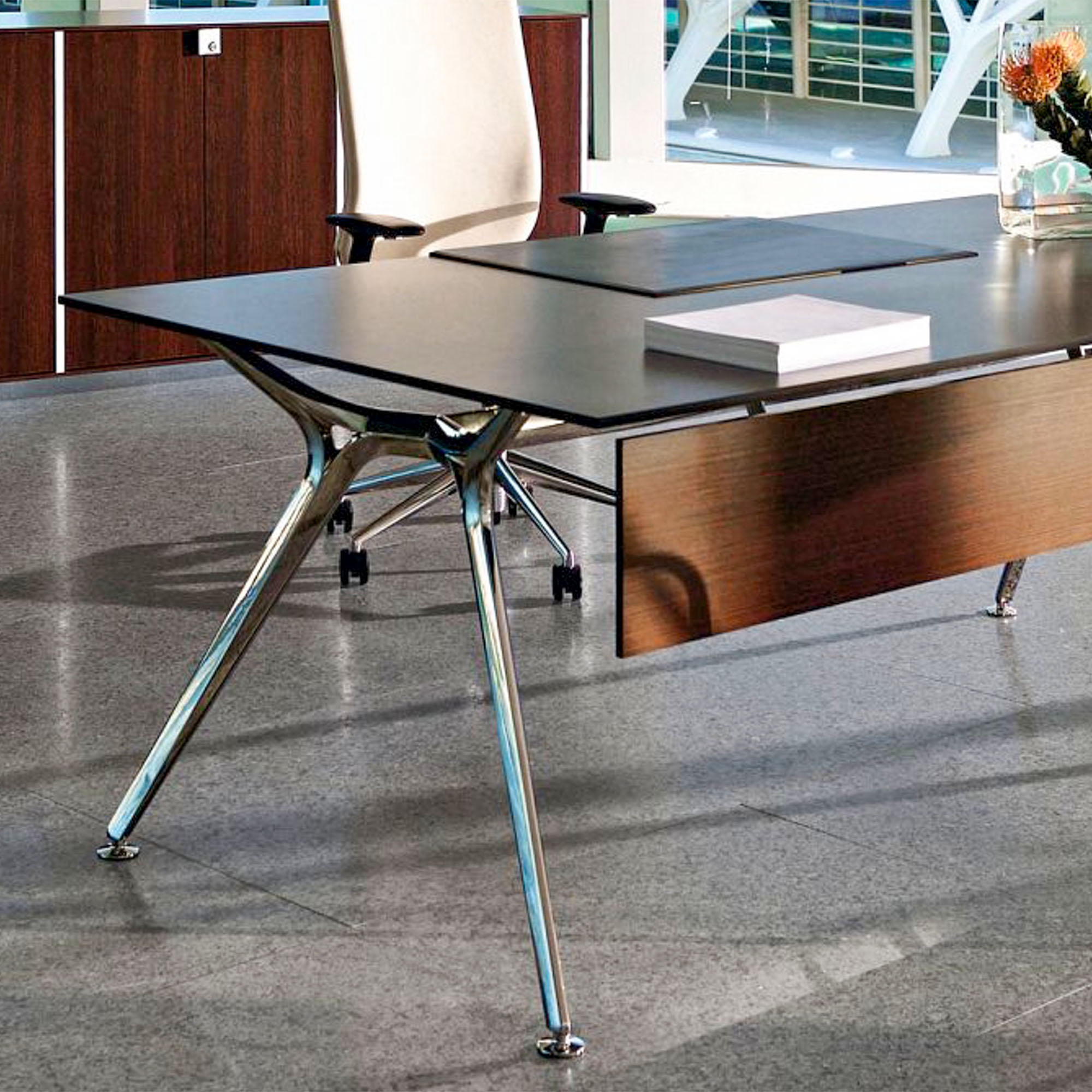 ARKONIS Schreibtisch | 2000-2200 x 745 mm, optionale Kabelklappe und Kniesichtblende - 19 Main Image