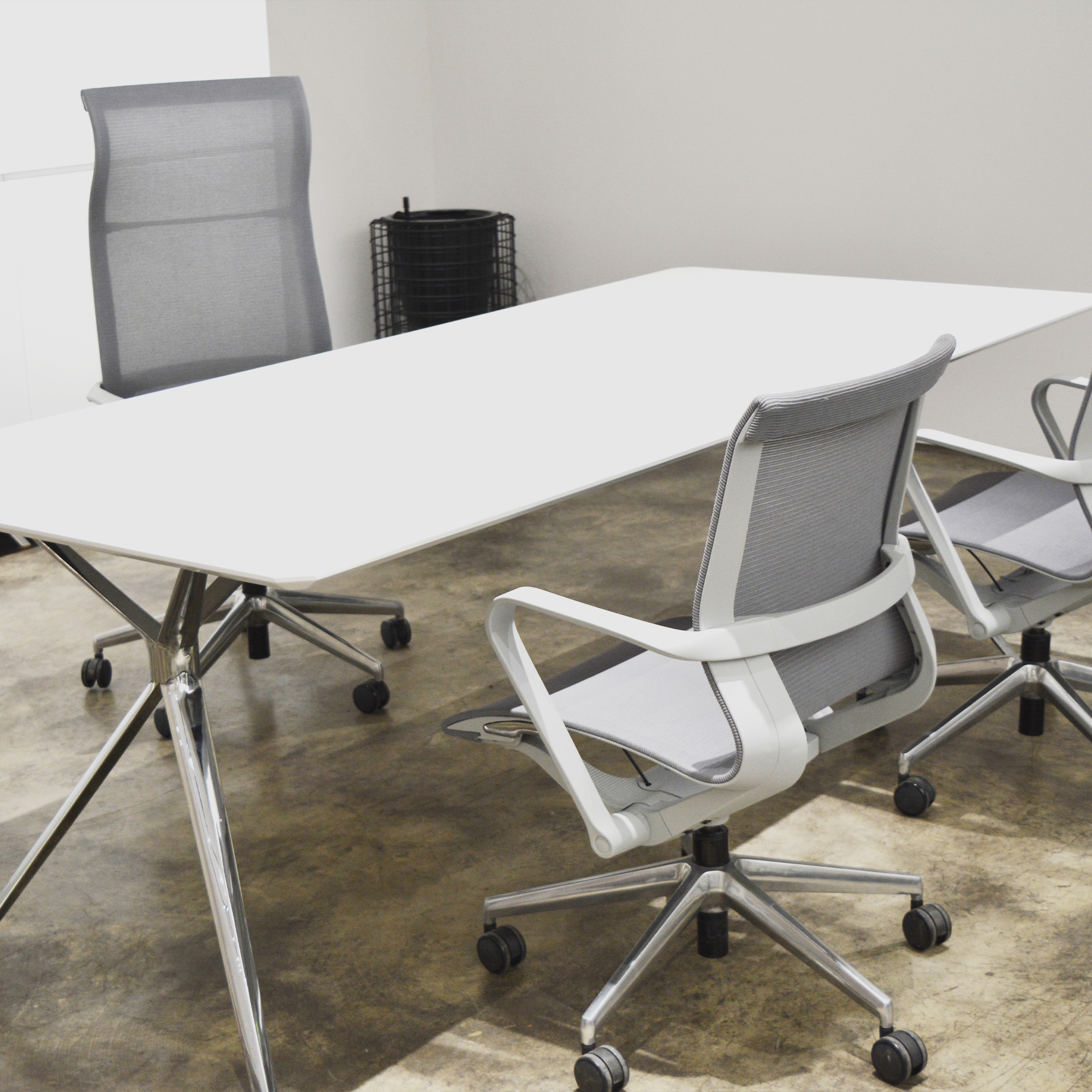 PROV Bürodrehstuhl | Atmungsaktiver Netzrücken, Wippmechanik, Grau - 5 Main Image