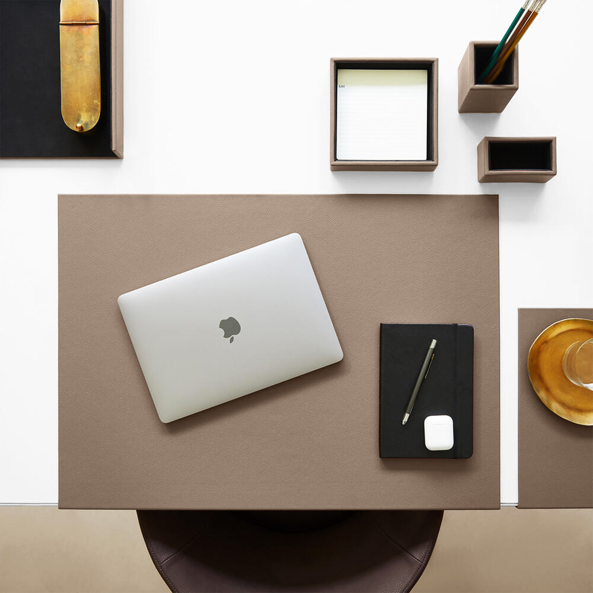 VALENTIA Desk pad | 500–900 mm, with edge protection - 4 Main Image