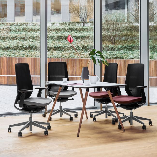 profim - AccisPro Bürodrehstuhl | Synchronmechanik, SmartHPS, Netzrücken, 4D-Armlehnen