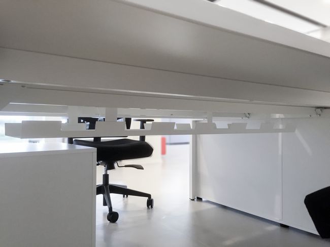 NOVA U Team-Schreibtisch | 3200 x 1640 mm, Ahorn