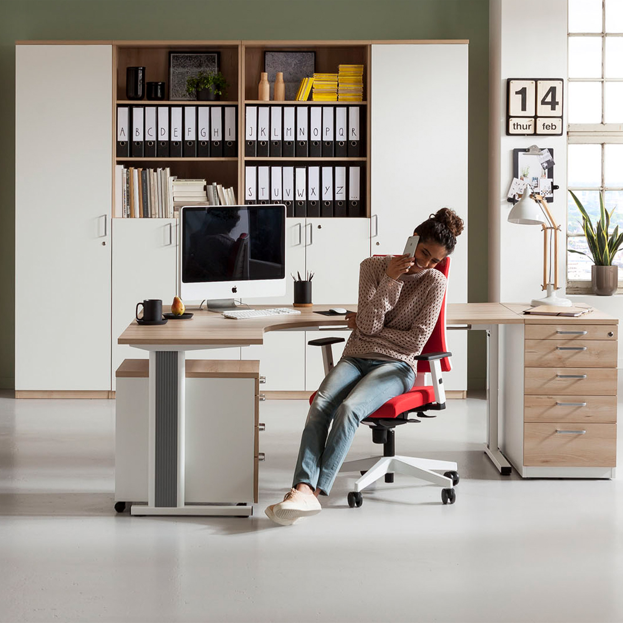 NowyStyl NAVIGO office swivel chair | 2D armrest, fully upholstered - 5 Main Image