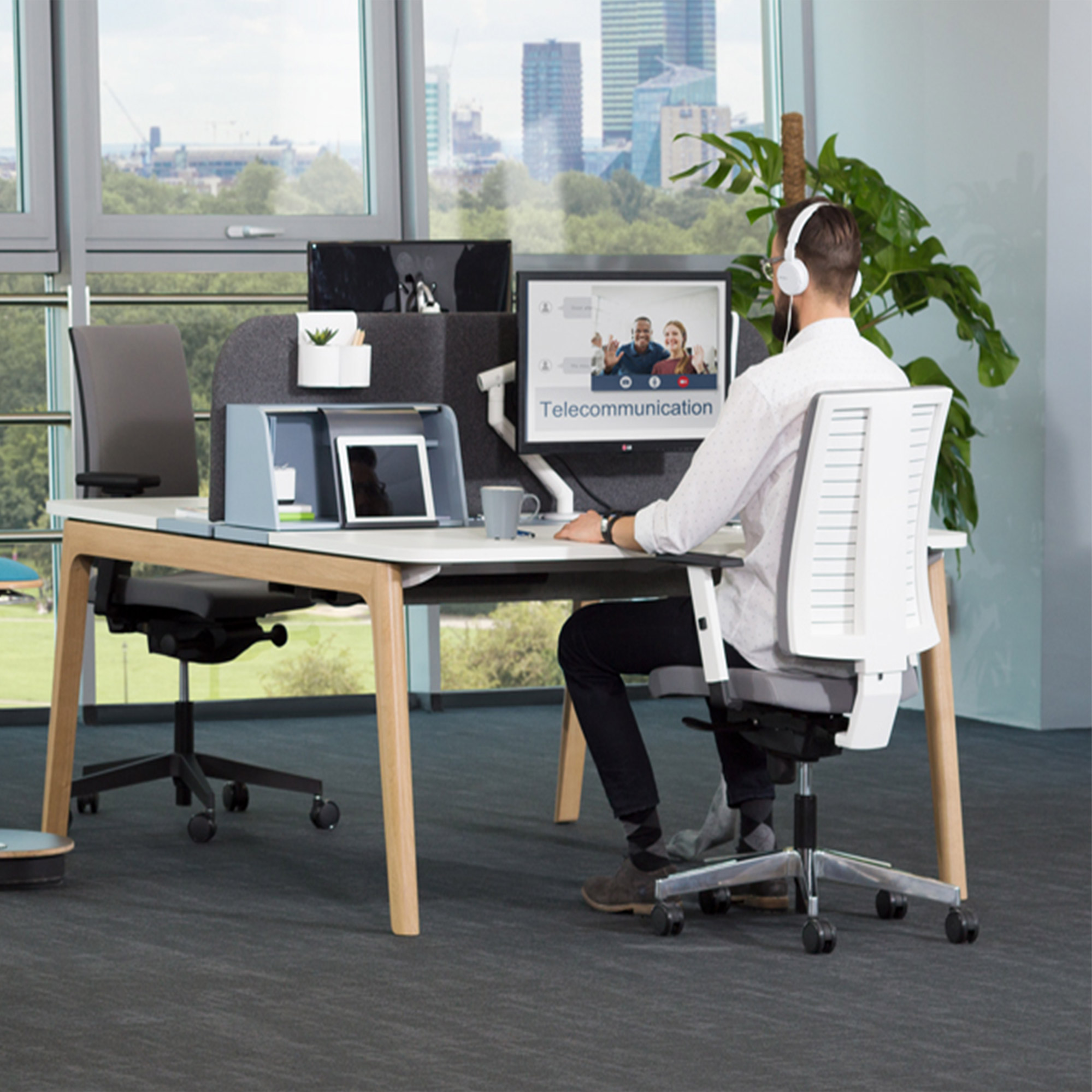 NowyStyl NAVIGO office swivel chair | 2D armrest, fully upholstered - 6 Main Image