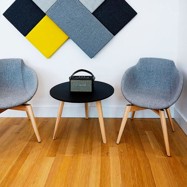 TULA Loungesessel | Massivholz-Gestell, Wollbezüge VELITO / SYNERGY