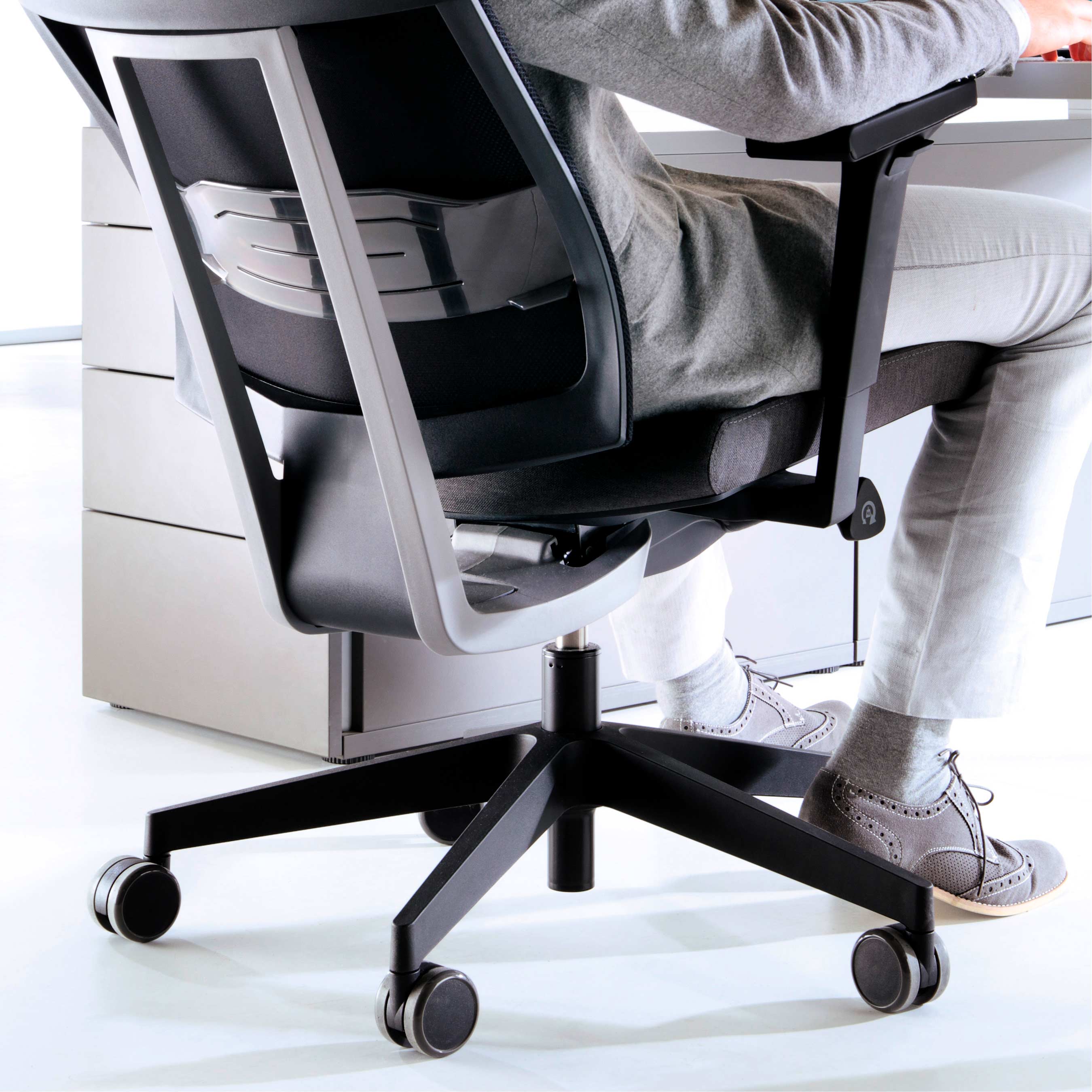 profim - XENON 111 sedia girevole dell'ufficio net SFL | Supporto Lordosi, Mesh Back, poggiatesta, nero - 6 Main Image