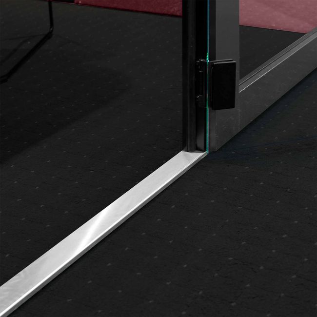 SILENT ROOM L - Meetingbox | Raum-in-Raum, Schallschutz, Für 4 Personen, Bezugsstoffe BERTA / VELITO / SYNERGY SILENT ROOM L - Meetingbox | Raum-in-Raum, Schallschutz, Für 4 Personen, Bezugsstoffe BERTA / VELITO / SYNERGY