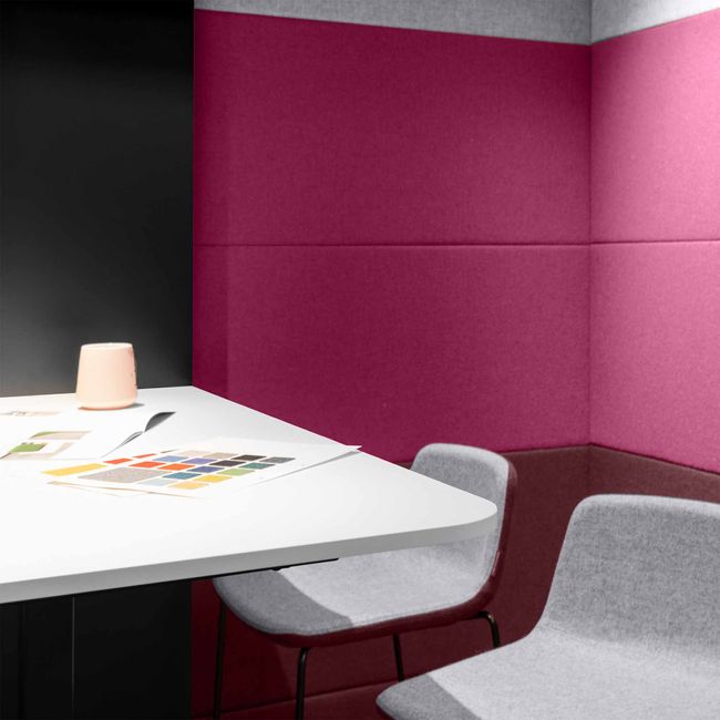 SILENT ROOM L - Meetingbox | Raum-in-Raum, Schallschutz, Für 4 Personen, Bezugsstoffe BERTA / VELITO / SYNERGY SILENT ROOM L - Meetingbox | Raum-in-Raum, Schallschutz, Für 4 Personen, Bezugsstoffe BERTA / VELITO / SYNERGY