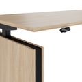 MOTION 2-Motoren-Schreibtisch mit Sideboard | Elektrisch höhenverstellbar, 2000 x 1800 mm, Bernsteineiche