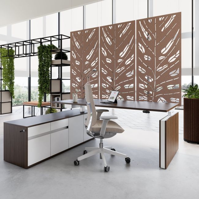 MOTION 2-Motoren-Schreibtisch mit Sideboard | Elektrisch höhenverstellbar, 2000 x 1800 mm, Nussbaum