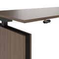 MOTION 2-Motoren-Schreibtisch mit Sideboard | Elektrisch höhenverstellbar, 2000 x 1800 mm, Nussbaum