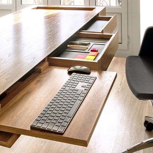AIR Chefschreibtisch | 2200 x 800 mm, integrierte Schubladen, Eiche Furnier AIR Chefschreibtisch | 2200 x 800 mm, integrierte Schubladen, Eiche Furnier