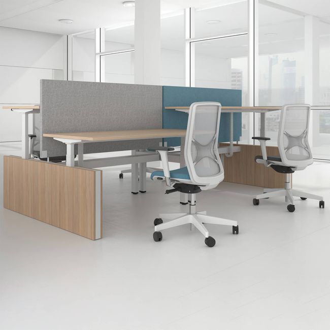 MOTION Team-Schreibtisch | 1400 - 1800 mm, elektrisch höhenverstellbar, Nussbaum MOTION Team-Schreibtisch | 1400 - 1800 mm, elektrisch höhenverstellbar, Nussbaum