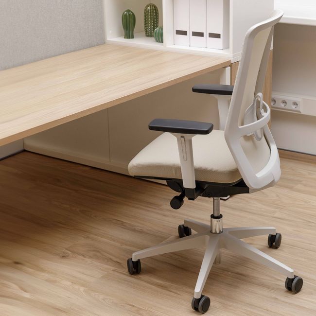SURF Bürodrehstuhl | Synchronmechanik, 3D-Armlehnen, Cappuchino / Baumwollgrau SURF Bürodrehstuhl | Synchronmechanik, 3D-Armlehnen, Cappuchino / Baumwollgrau