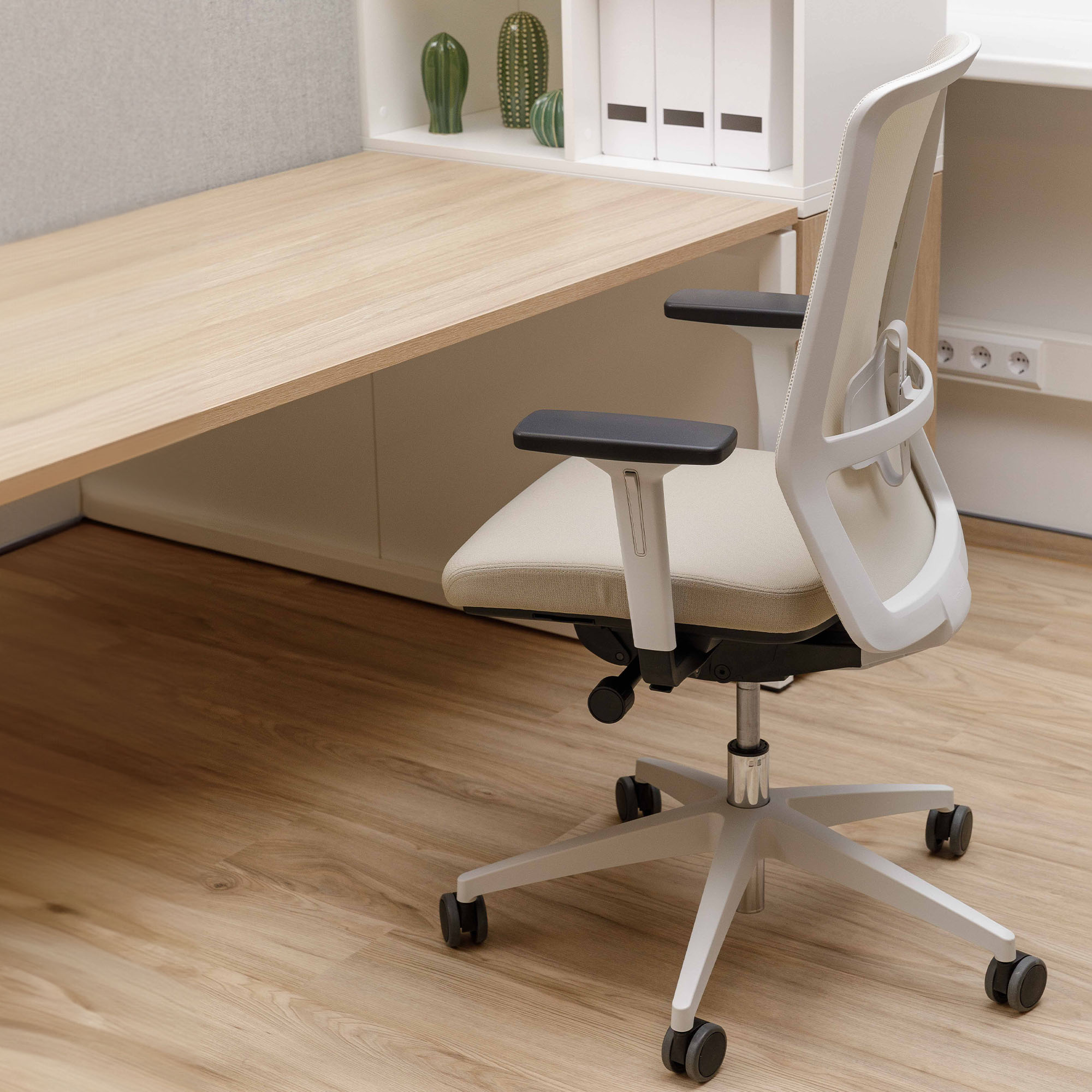 SURF office swivel chair | Synchronous mechanism, 3D armrests, sky blue / azure blue - 27 Main Image